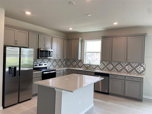 2nd image of 2024 Diamond Dew Ln