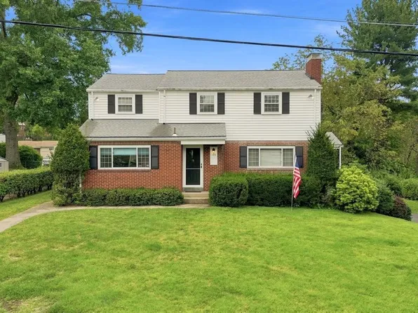 195 W Shaw Pl, Glenshaw, PA 15116