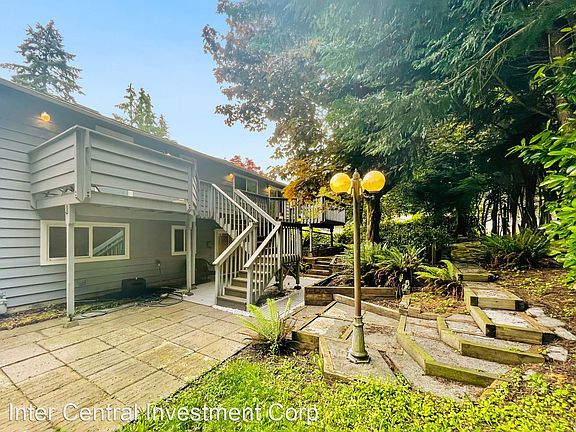 3rd image of 12241 SE 62nd St