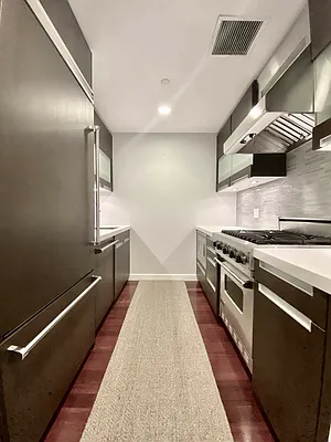 Rented by Bond New York | media 42