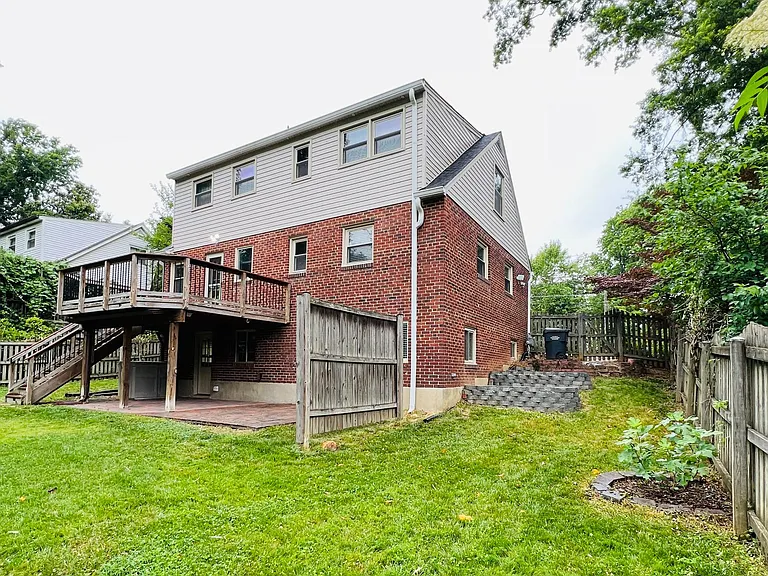 2220 Primrose Dr — Photo 35