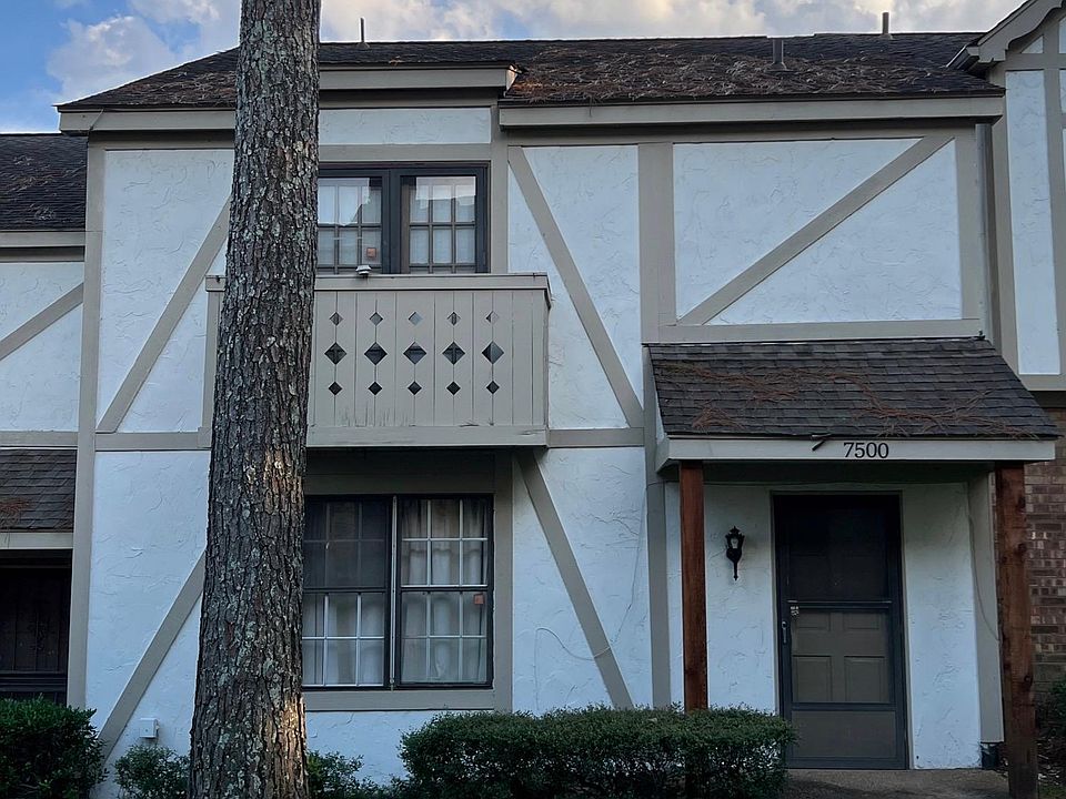 1st image of 7500 Bavarian Dr W #25