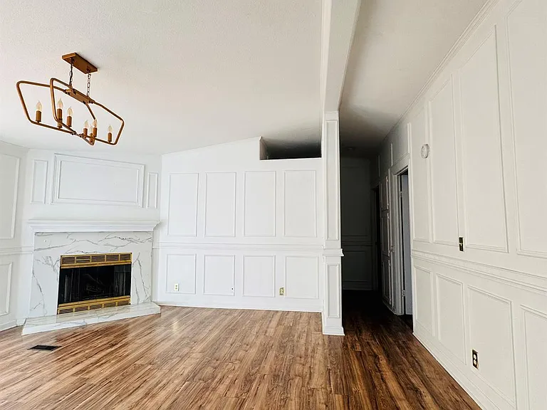 10118 Berrypatch Ln — Photo 2