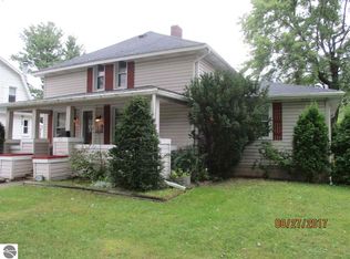 215 E End St, Alma, MI 48801