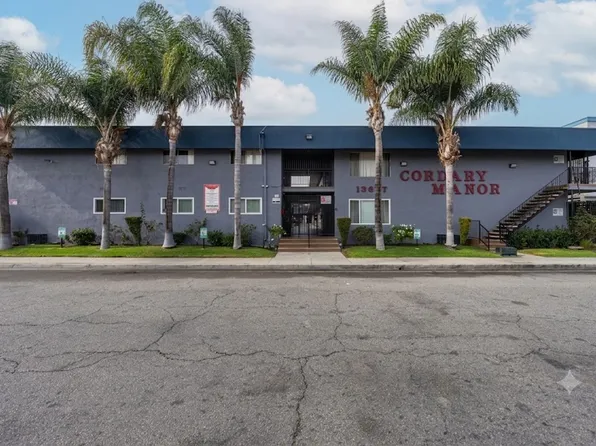 Cordary Manor, 13637 Cordary Ave #16, Hawthorne, CA 90250