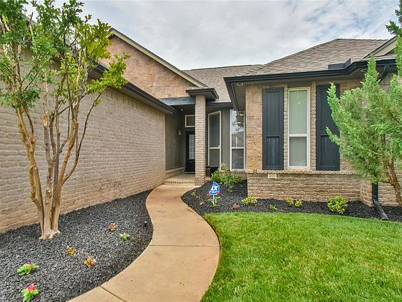 2nd image of 1713 NW 164th Cir