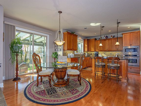 3rd image of 3509 NE 128th St