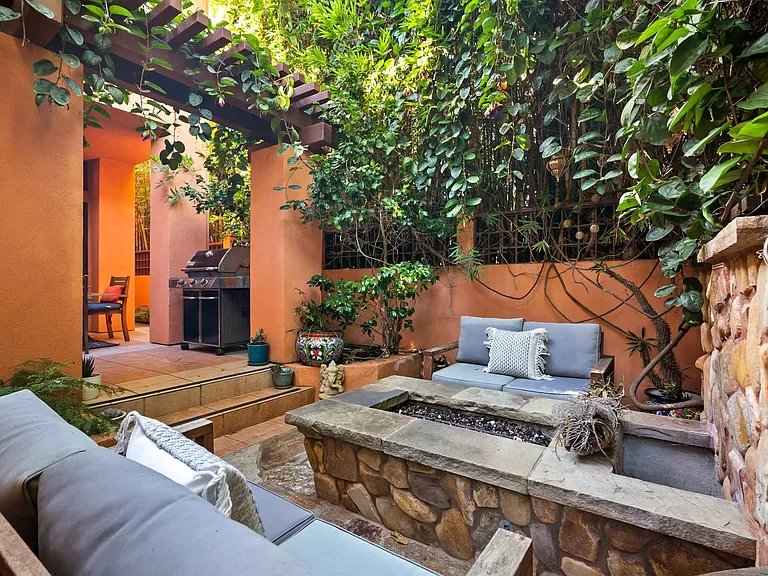 618 Gravilla Pl — Photo 27