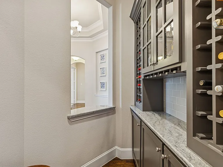 701 Cherrywood Dr — Photo 18