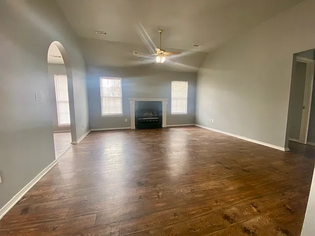 3225 Silverton St — Photo 3