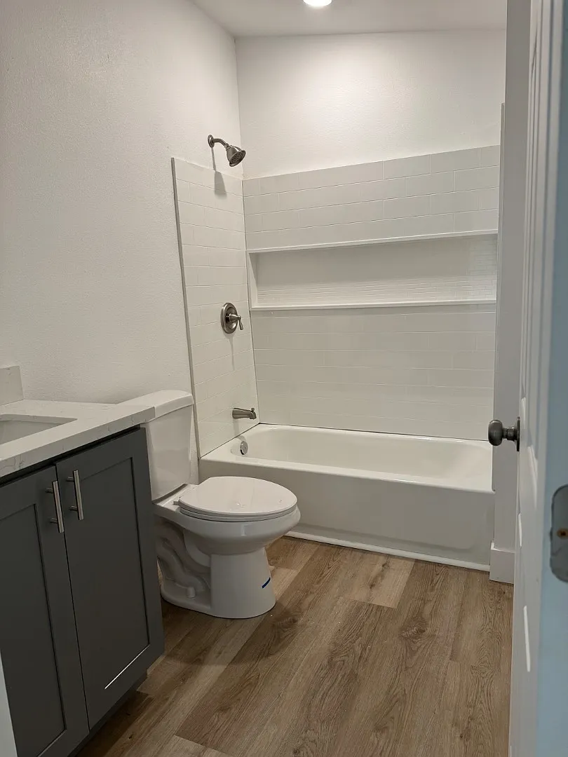 2154 S Marina Dr - 2 — Photo 2