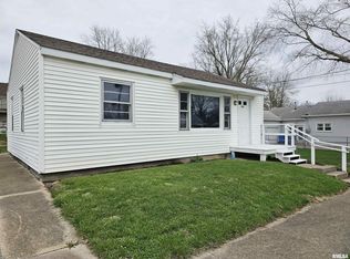 103 E Madison St, Athens, IL 62613