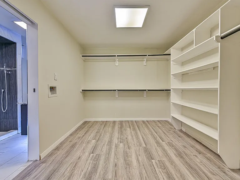 9322 Petersham Dr — Photo 10