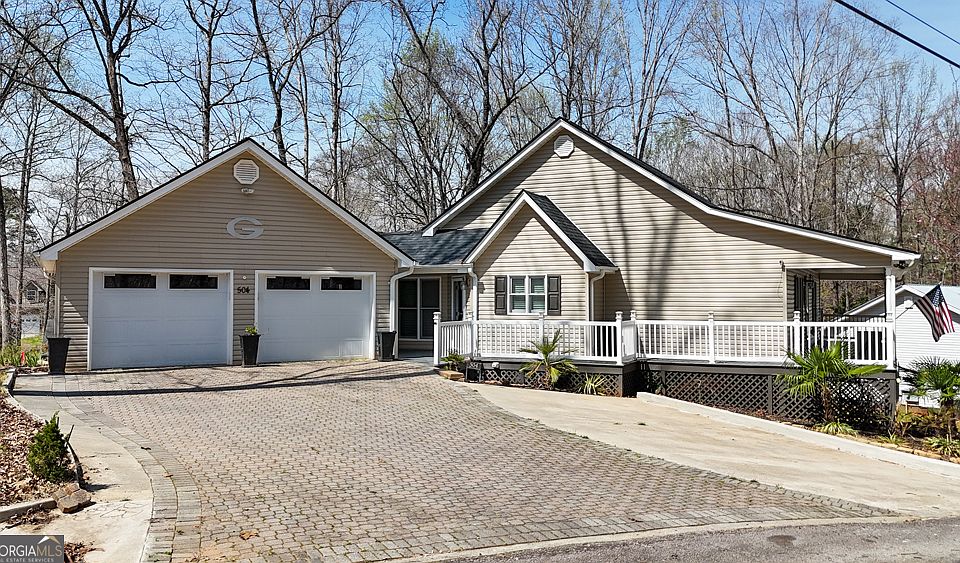 1st image of 504 Rue Chalet