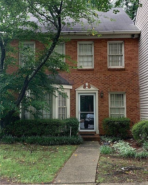 1st image of 600 Salem Woods Dr SE