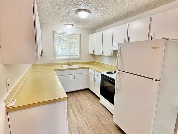 5th image of 3623 Butternut Dr