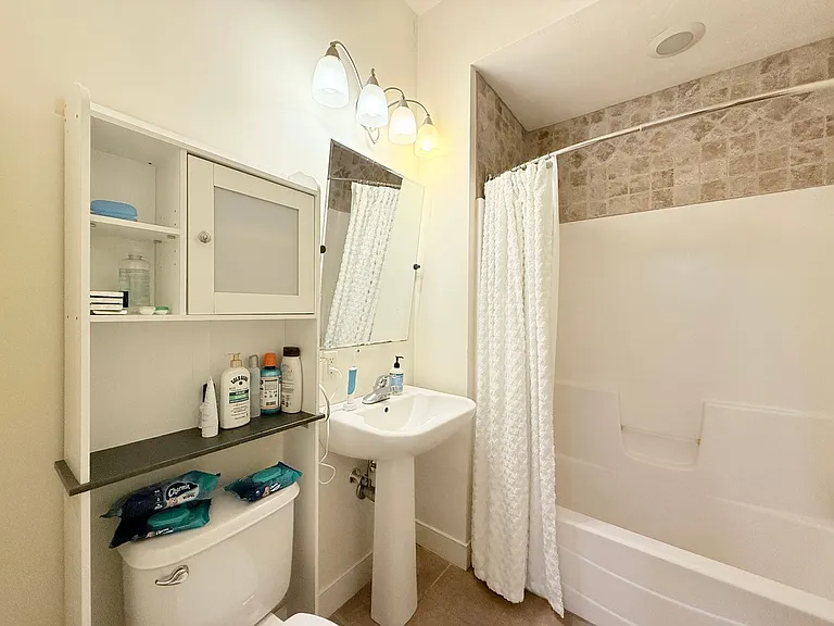9 Gardner St #14 — Photo 12