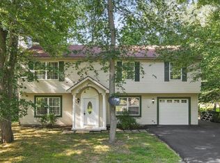 1201 Hunters Woods Dr, East Stroudsburg, PA