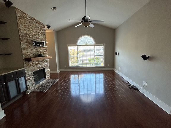 4th image of 104 Vinings Forest Cir SE #104