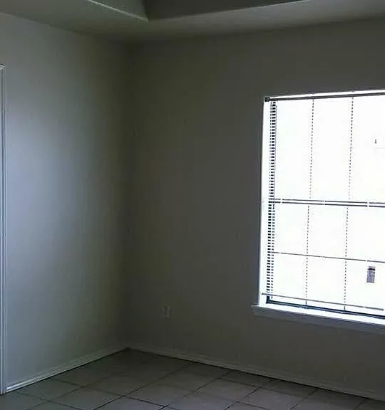 1496 E Stenger St #1 — Photo 4