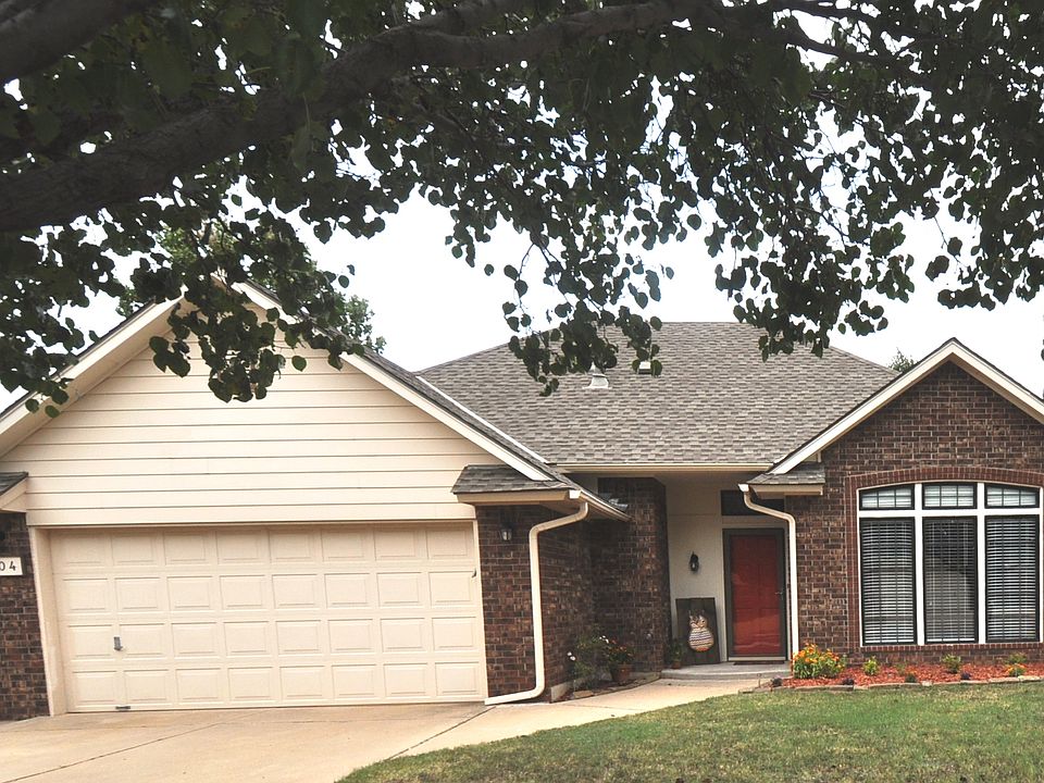 1st image of 904 Randall Dr