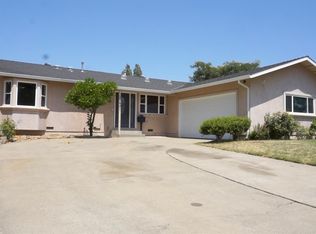 10601 Lambrusca Dr, Rancho Cordova, CA 95670