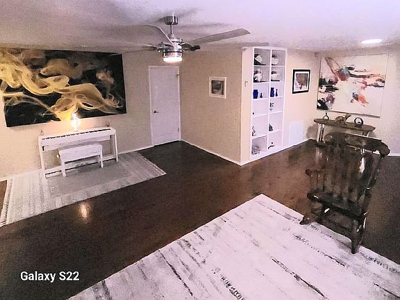 Entry Way to Living Room