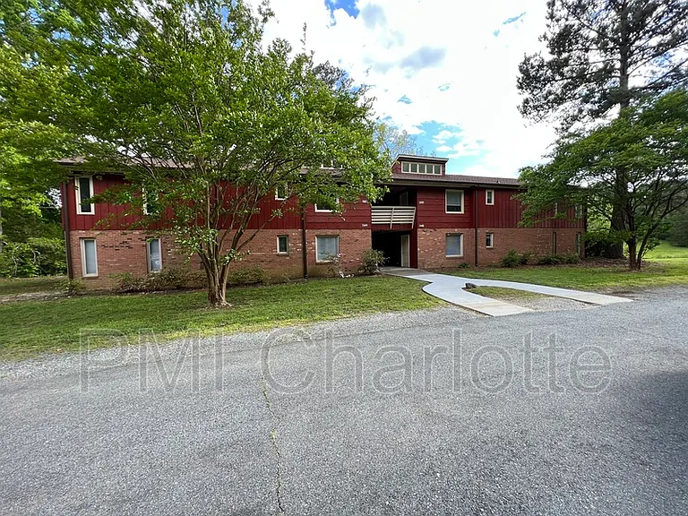 4744 State Highway 73 E — Photo 2