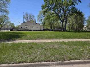 11 & 12 Webster St, Waterloo, IA 50703