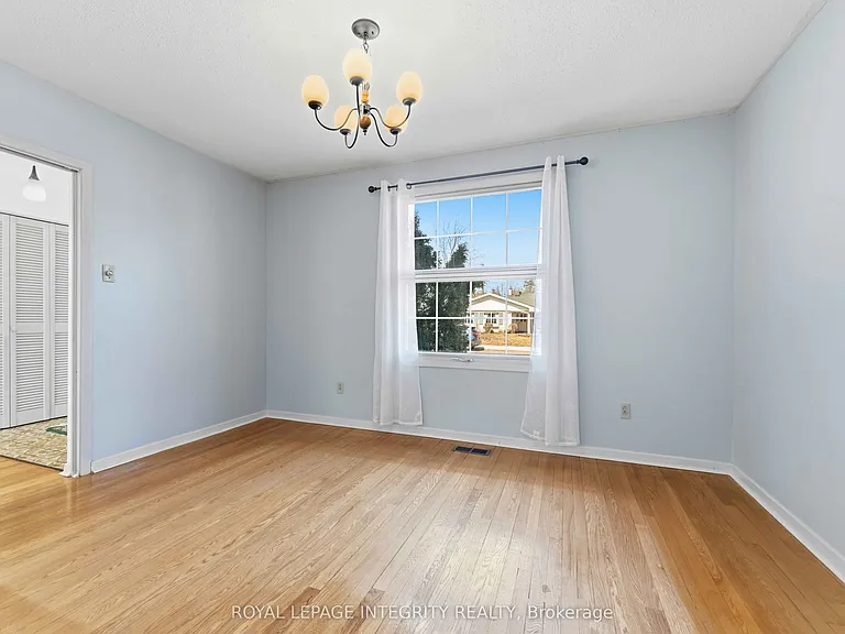1842 Playfair Dr — Photo 14