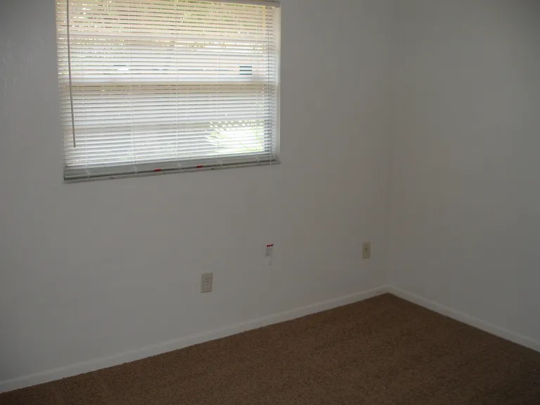 2114 NW 55th Blvd — Photo 13