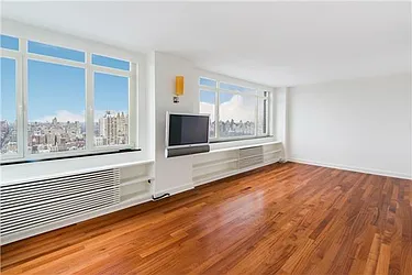 Rented by (Legacy) Elegran