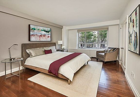 5th image of 200 E 66th St APT B0203