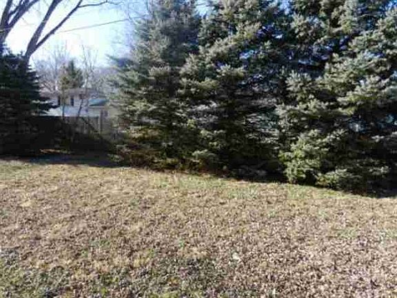 3rd image of 2544 Whitehall Dr