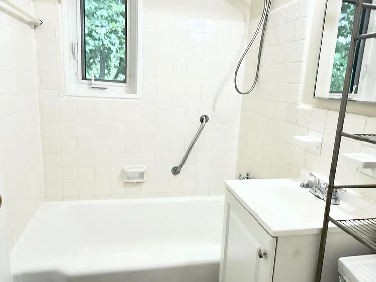 10311 Montrose Ave #202 — Photo 13