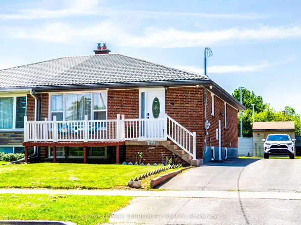 4 Thrush Rd, Toronto, ON M1K 3S2