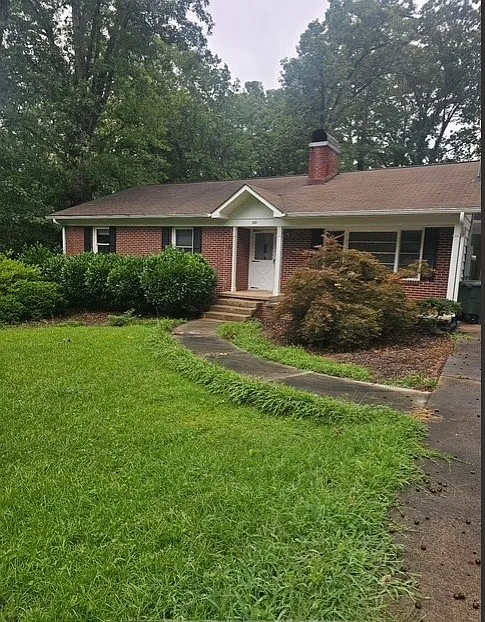 305 Augusta Rd