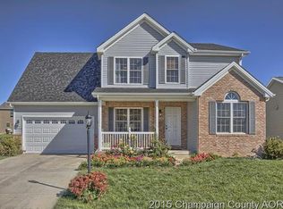 1708 Hunters Ridge Ct, Mahomet, IL 61853