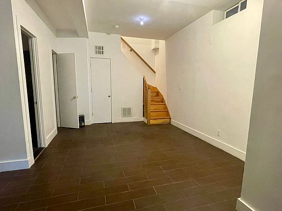 4th image of 735 Rogers Ave