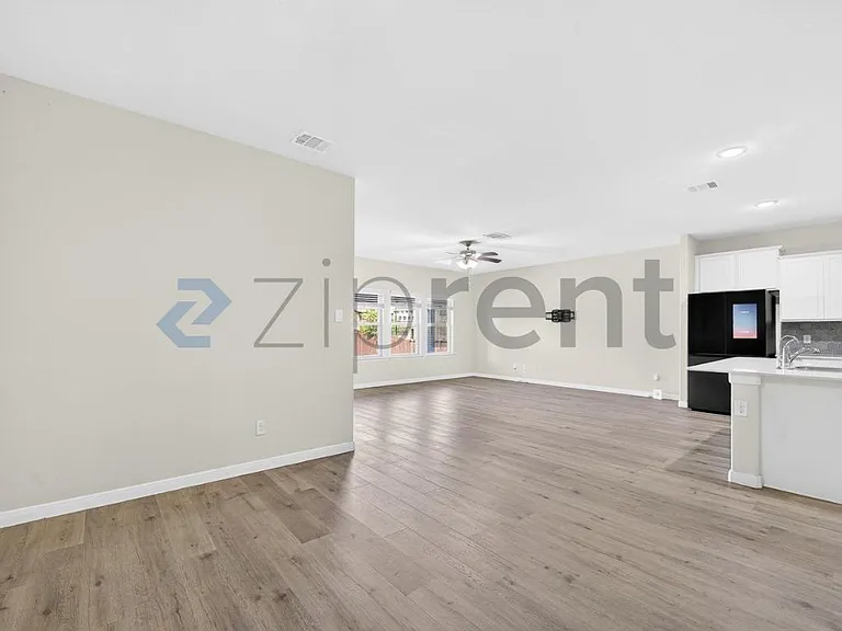 13400 Manuel Dr — Photo 10