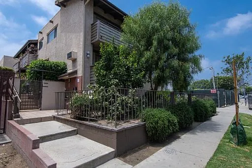 1621 Federal Ave #10