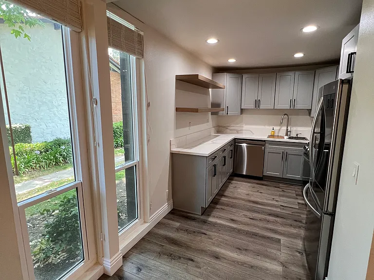 31568 Agoura Rd #6 — Photo 38