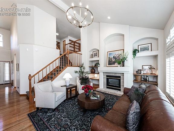 3rd image of 6865 Stockwell Dr