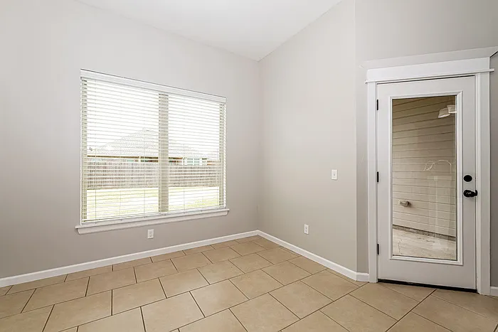 8312 NW 140th St — Photo 5