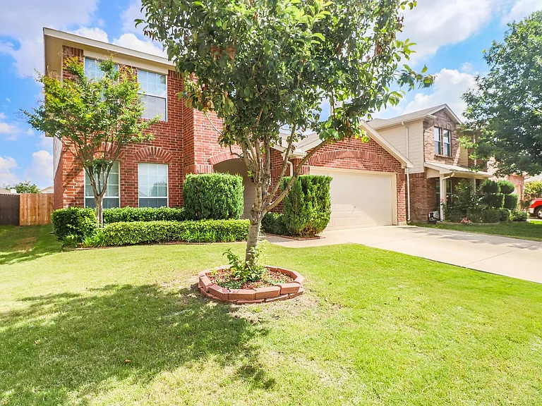 4313 Silverwood Trl — Photo 2