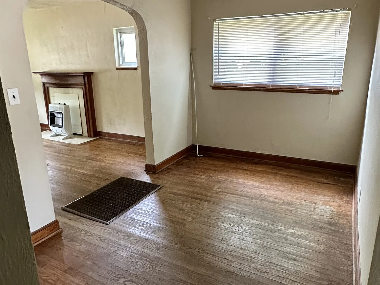 1202-1202 1/2 8th Street, Huntington, WV 25701 - 1 — Photo 2