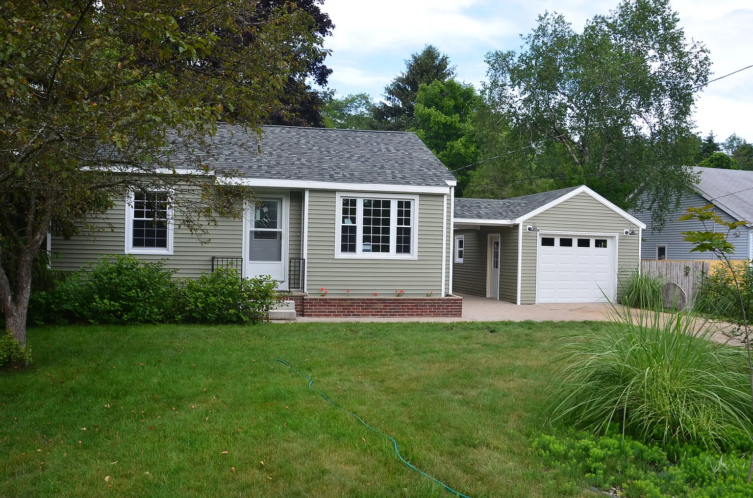 4675 Maple St photo 1