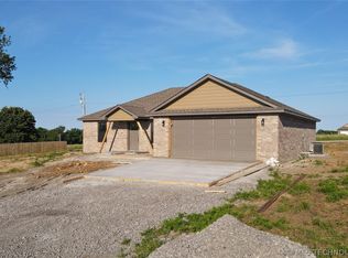 2001 N Sunset Strip, Tahlequah, OK 74464