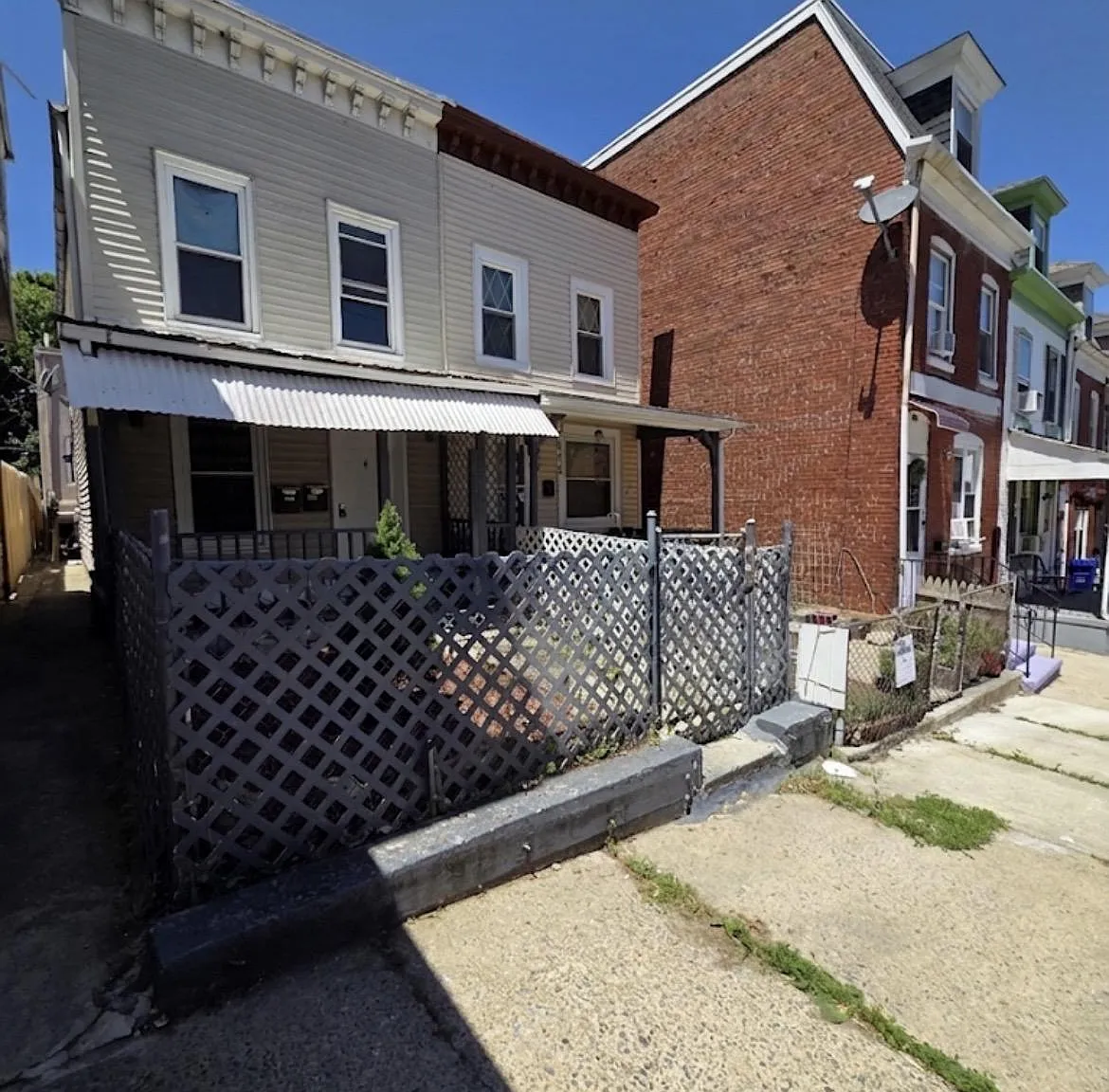2 bed, 992 sqft, $1,275 — Photo 1