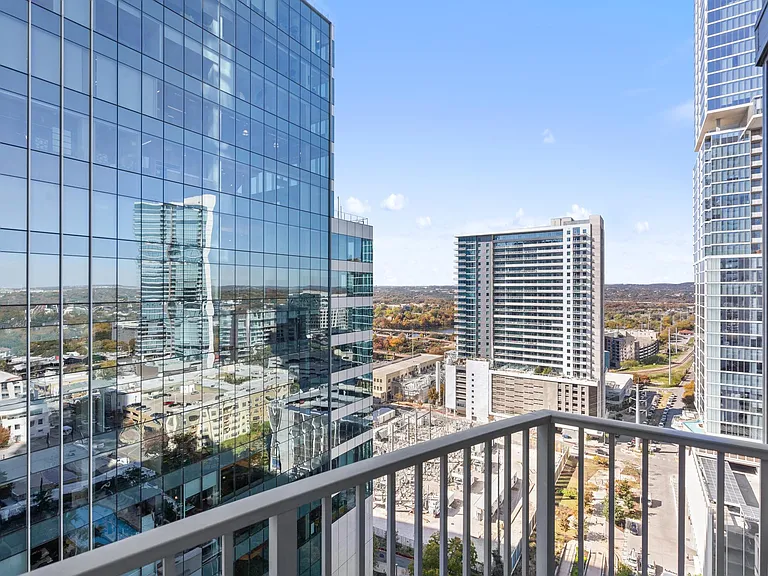 360 Nueces St #2102 — Photo 8